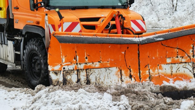 Räumschild eines Winterdienstfahrzeugs